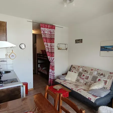 Apartment 4 Pers Sud Avec Balcon, Parking Et Animaux Acceptes - Fr-1-445-206 Montgenevre